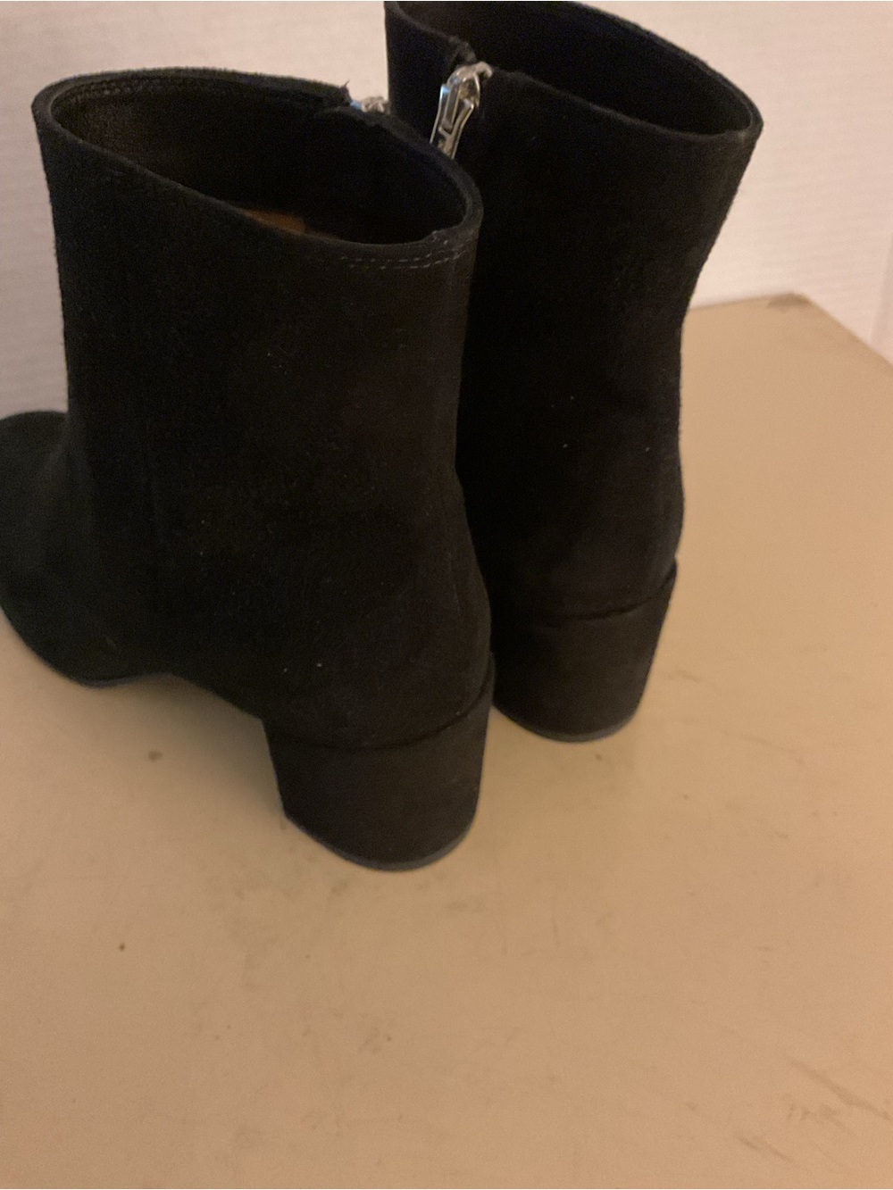 Margaux women Black Suede  Chelsea Heel boots US 7.5 Narrow - Picture 7 of 12